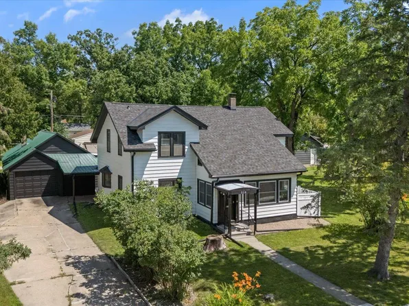 516 NE 3rd Ave, Grand Rapids, MN 55744