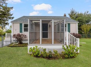 131 Morse Ave, Warwick, RI 02886