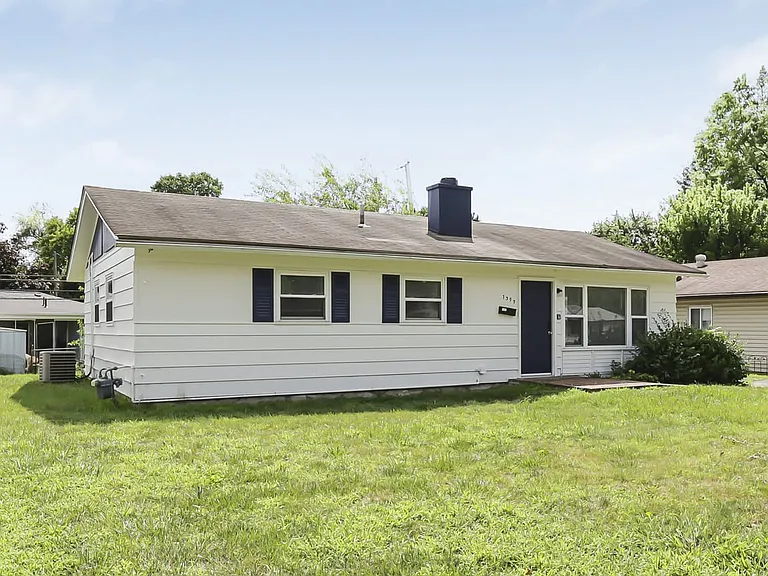 7399 Wollam Ave — Photo 16