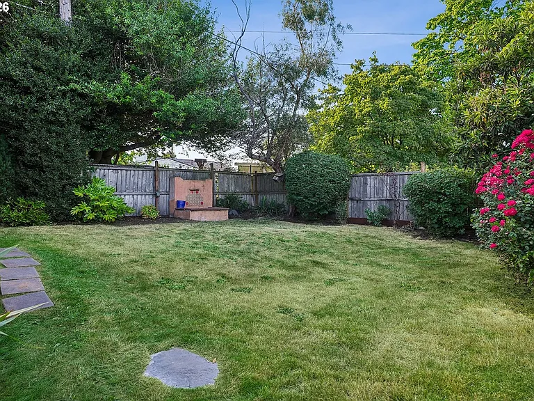 4915 NE 78th Ave — Photo 23