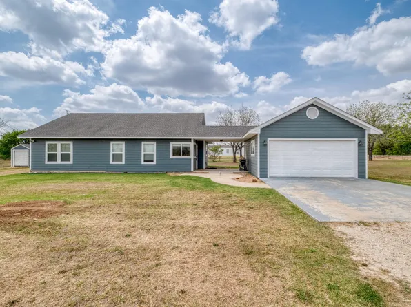 2950 County Road 484, Elgin, TX 78621