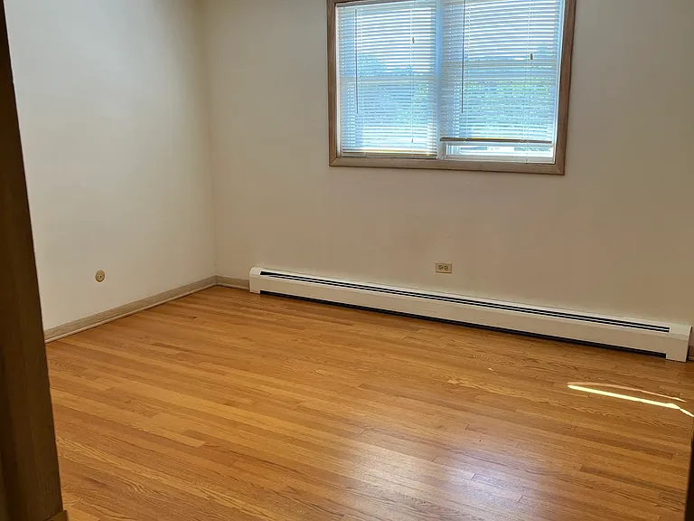 6013 N Damen Ave #5 — Photo 5
