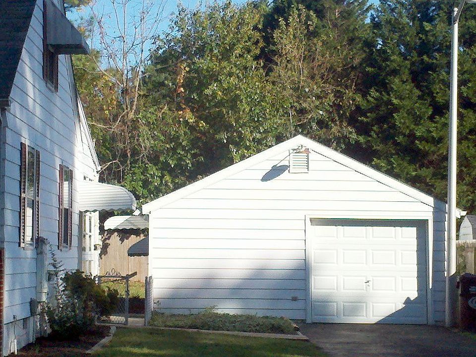 1511 Garage & Workshop