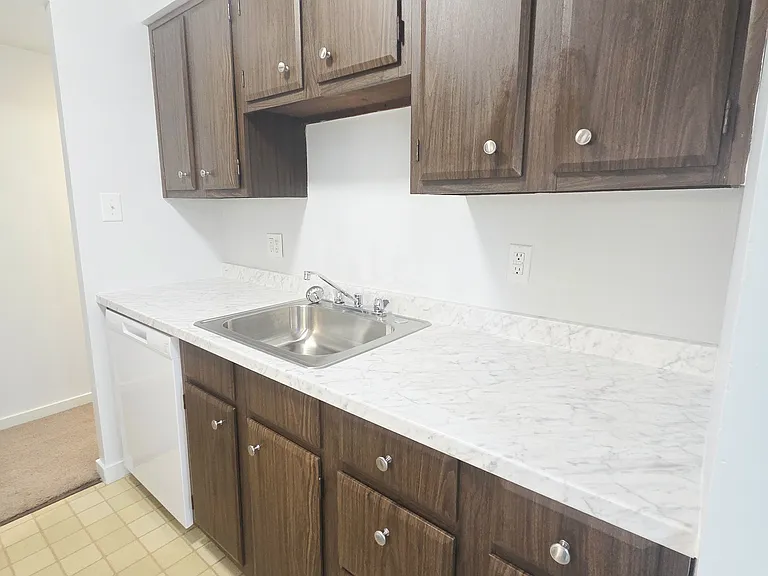 2201 Hollingsworth St #3C — Photo 15