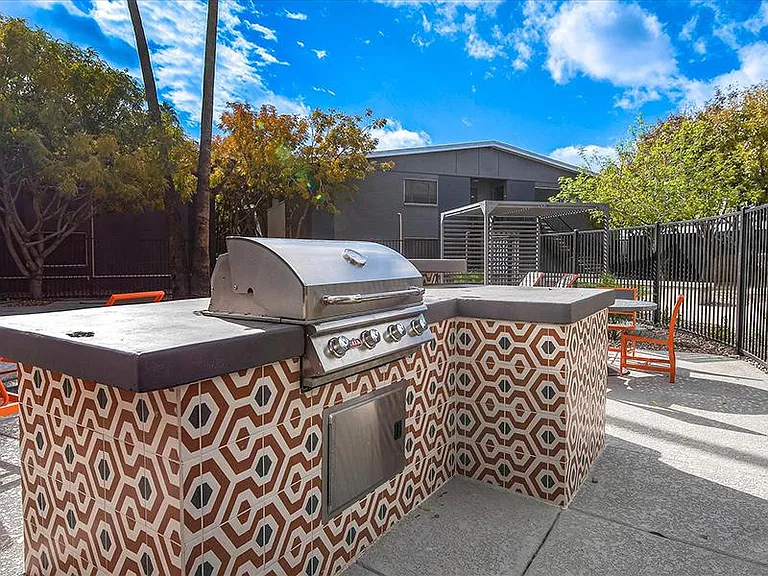 The Heights on Lemon — Photo 9