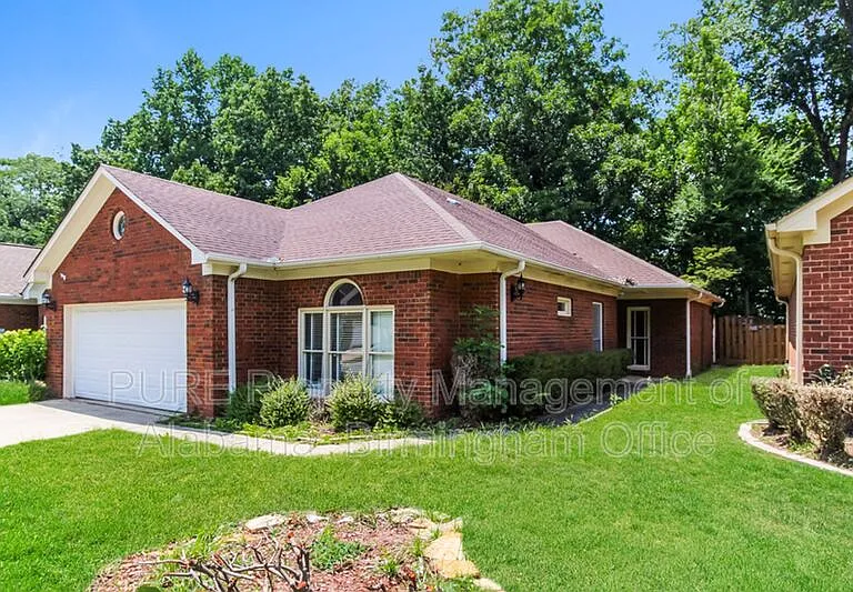 1135 Berwick Rd — Photo 2