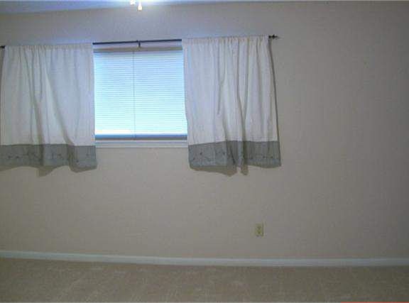 5th image of 13918 Hollowgreen Dr #27