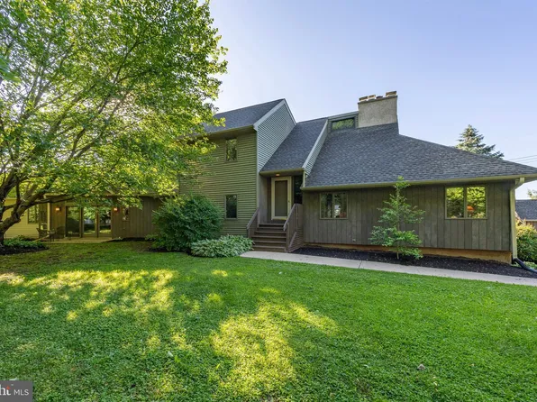 1478 Harvey Ln, Pottstown, PA 19465