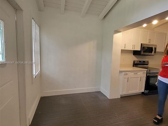 2nd image of 4431 SW 10th St