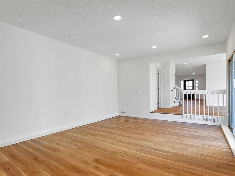 1747 Hightower Dr — Photo 5