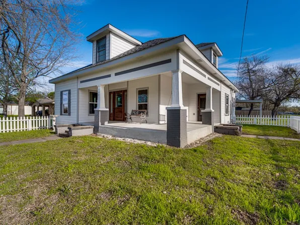 601 W 3rd St, Maypearl, TX 76064