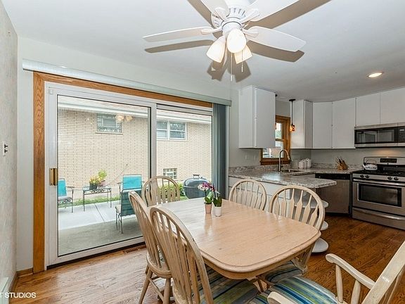 5th image of 2900 W 90th St