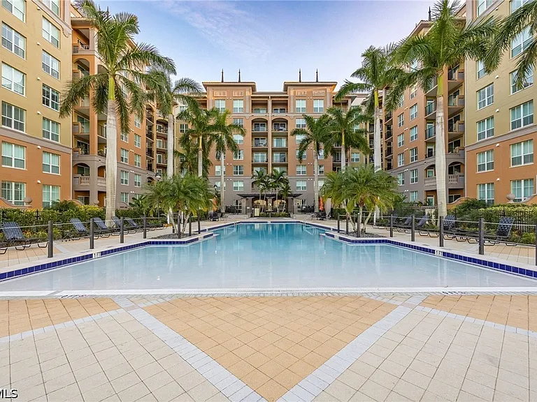 2825 Palm Beach Blvd #401 — Photo 43