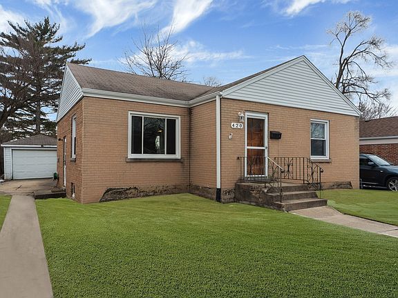 2nd image of 420 N Hillside Ave