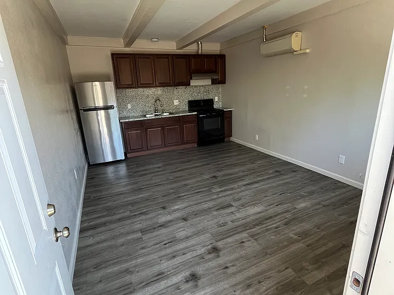 1409 S Nevada Ave — Photo 1