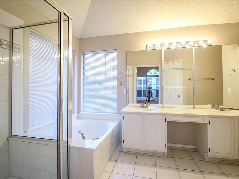 10613 Brandenberg Dr — Photo 14