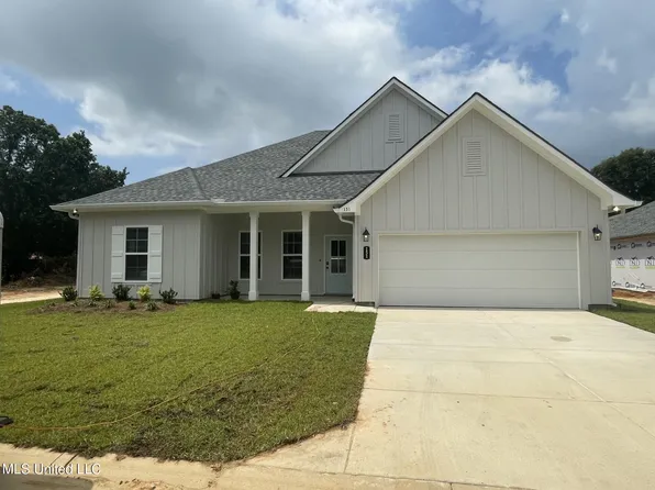 151 Le Moyne St, Bay Saint Louis, MS 39520