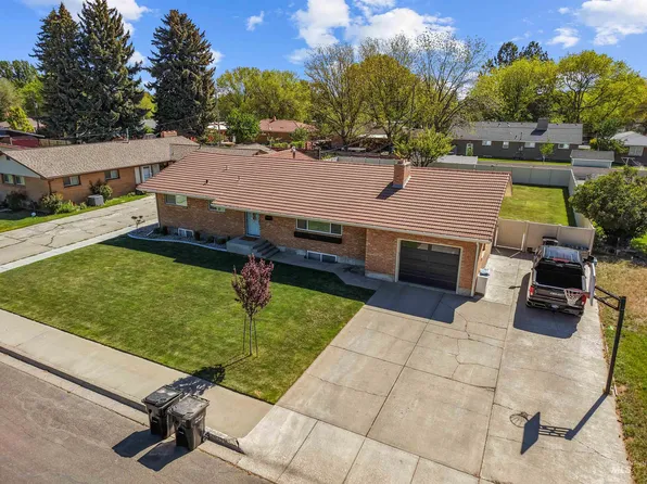 2039 Occidental Ave, Burley, ID 83318
