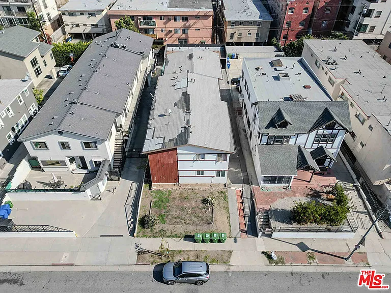 332 S Wilton Pl #1 — Photo 6