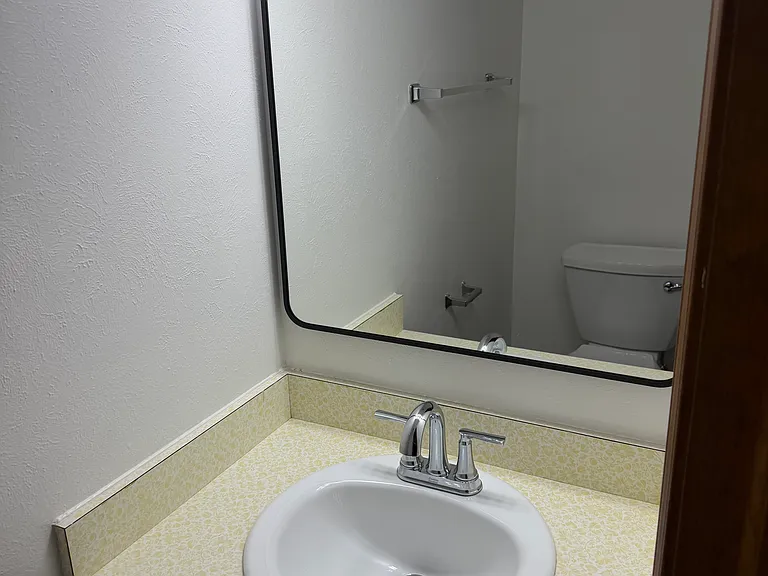 207 E Trevitt St — Photo 8