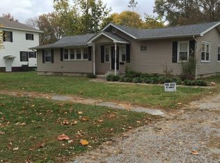 617 S Maple St, Centralia, IL 62801