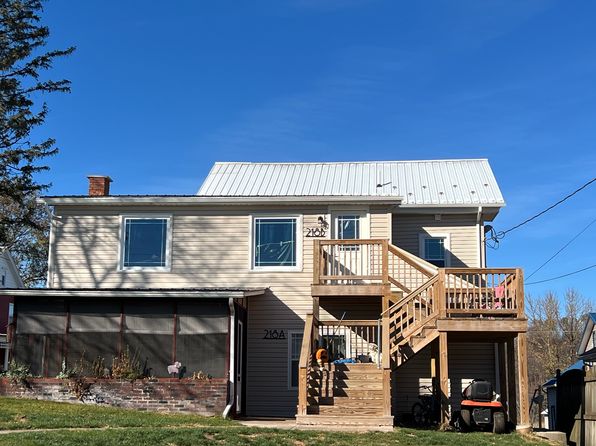 218 E Market St APT B