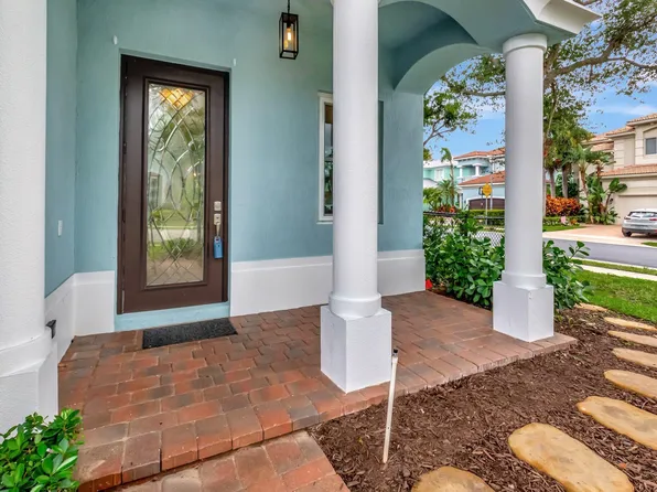 40 COUNTRY LAKE Circle, Boynton Beach, FL 33436