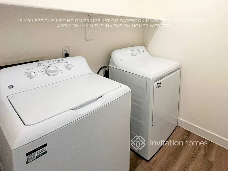 17049 W Marshall Ln — Photo 17
