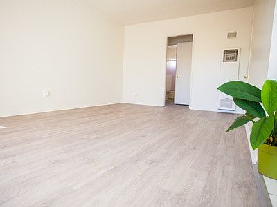 3rd image of 7100 Fulton Ave APT 24