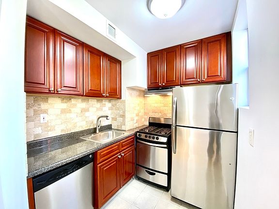 3rd image of 1087 2nd Ave #4