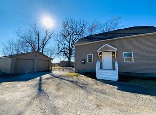 2422 W Atlantic St, Springfield, MO 65803