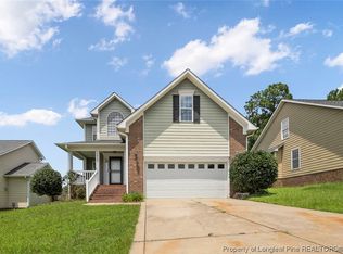 1526 Stonewood Dr, Fayetteville, NC 28306