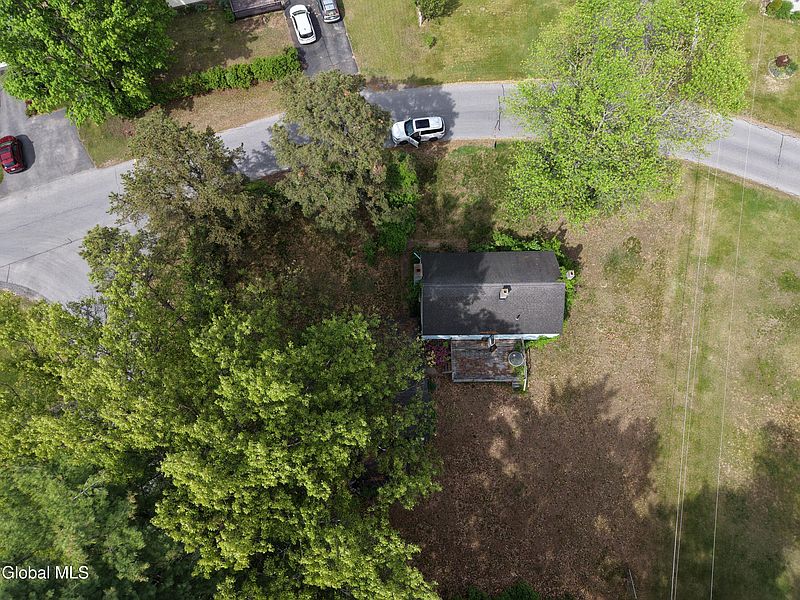 5th image of 18 Park Drive