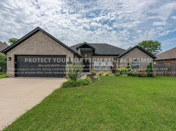 313 N Tacoma St, Farmington, AR 72730