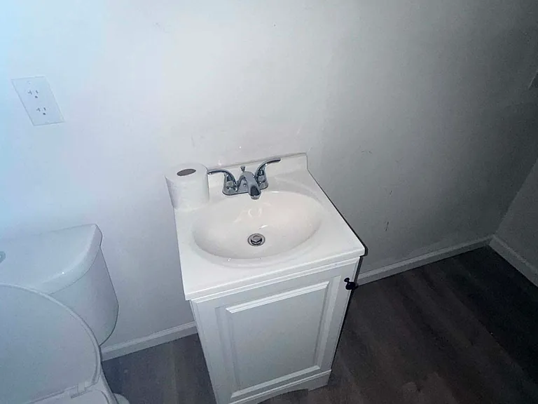 140 Kelly Ave #2 — Photo 6