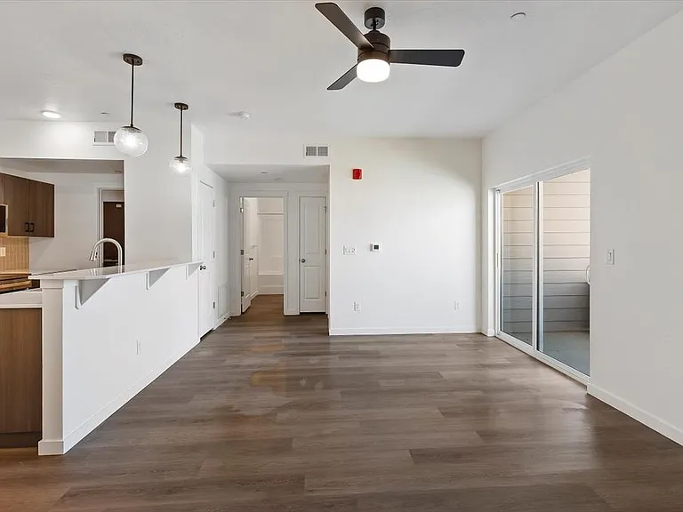 Hawk's Landing Apartments — Photo 71