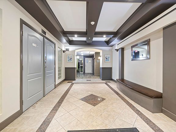 5th image of 20239 Michaud Cres #106