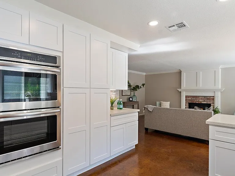 850 Rose Dr — Photo 8