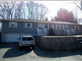 26 Neillian Way, Bedford, MA 01730