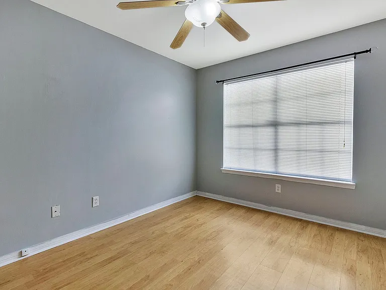 9 Forest Breeze Ct — Photo 20