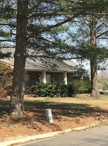 1st image of 2 Hickory Hill Ln