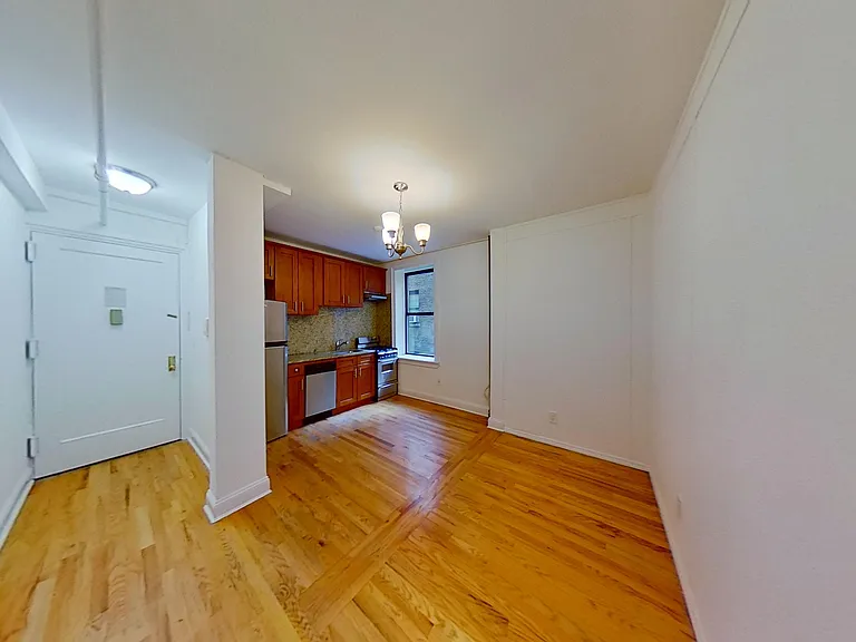 245 W 51st St #308 — Photo 6