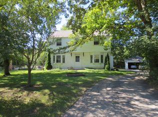 68 Ridge Rd, Highland Park, IL 60035