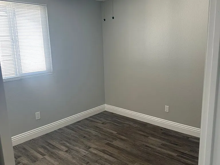 10974 S Main St #1-4 — Photo 11