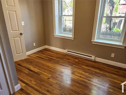 1 bed, 403 sqft, $1,050 — Photo 3