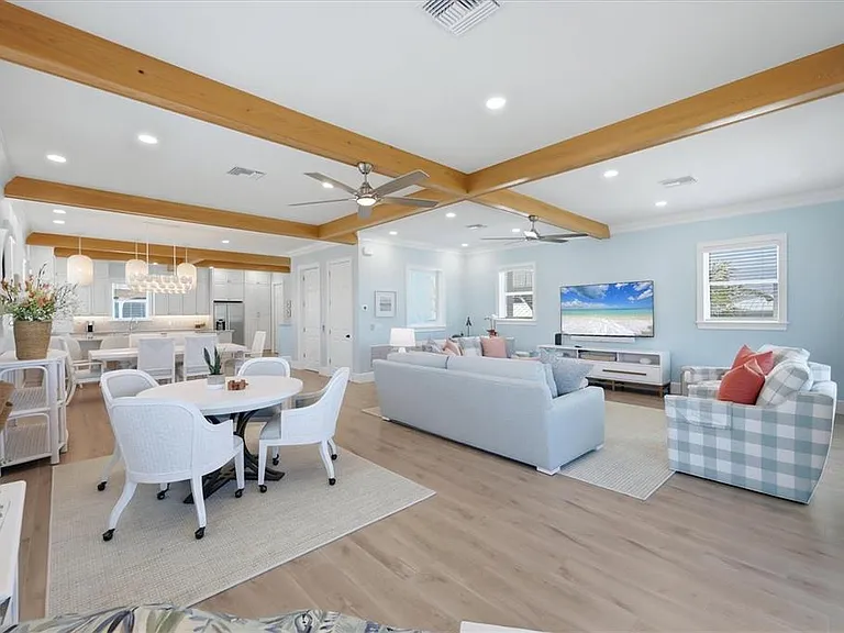 113 Aqua Ln — Photo 23