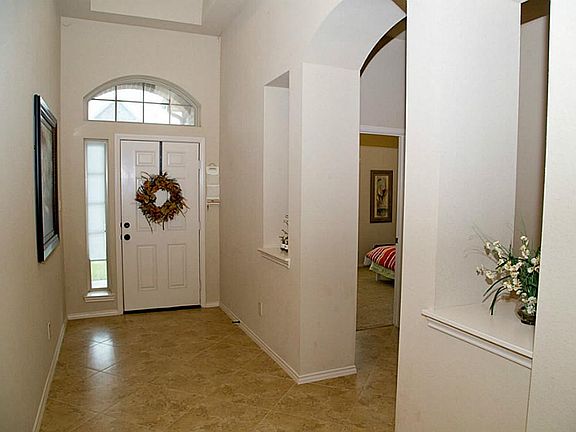 2nd image of 2809 Field Hollow Dr