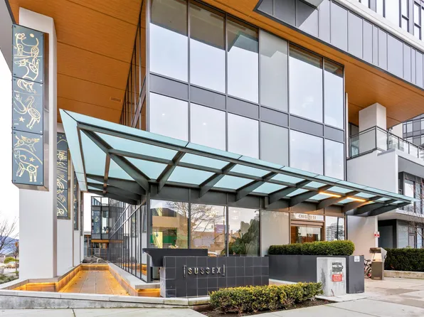 4711 Hazel St #2705, Burnaby, BC V5H 0J9