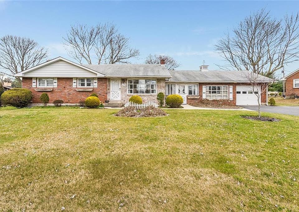 406 Nazareth Dr, Nazareth, PA 18064 Zillow