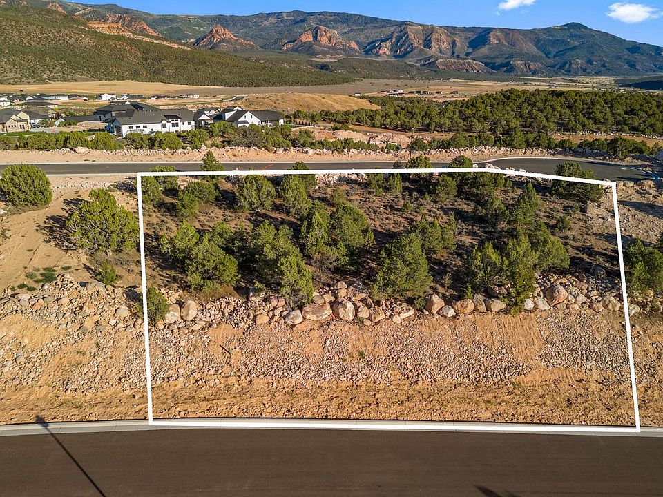 1st image of W Estate Dr #18